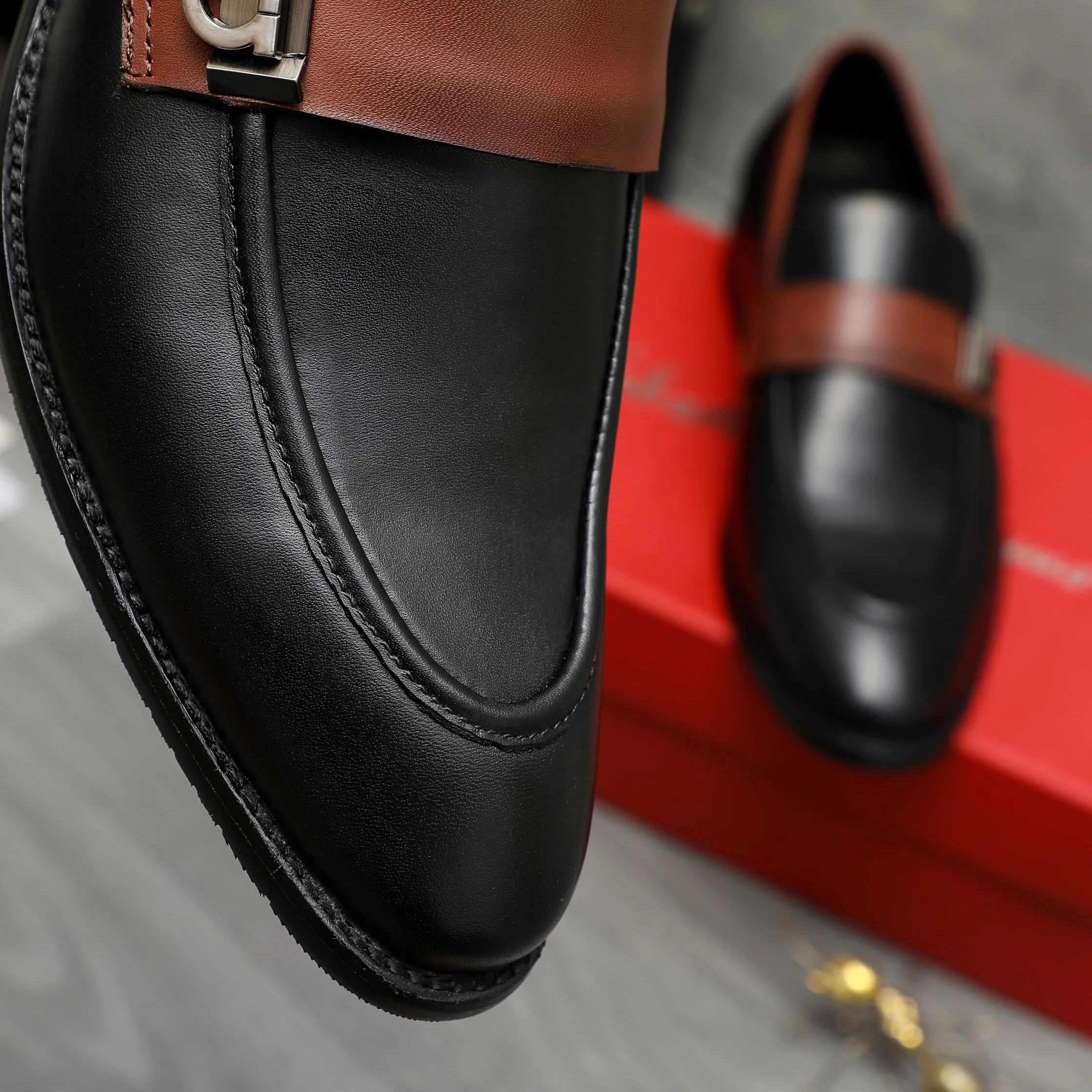 Men's men's shoes💰460 Product trademark: Ferragamo "Ferragamo" business slip-on leather shoes Regular size: 39-44 Product materials: Selected high-quality cowhide upper, cowhide lining, original outsole